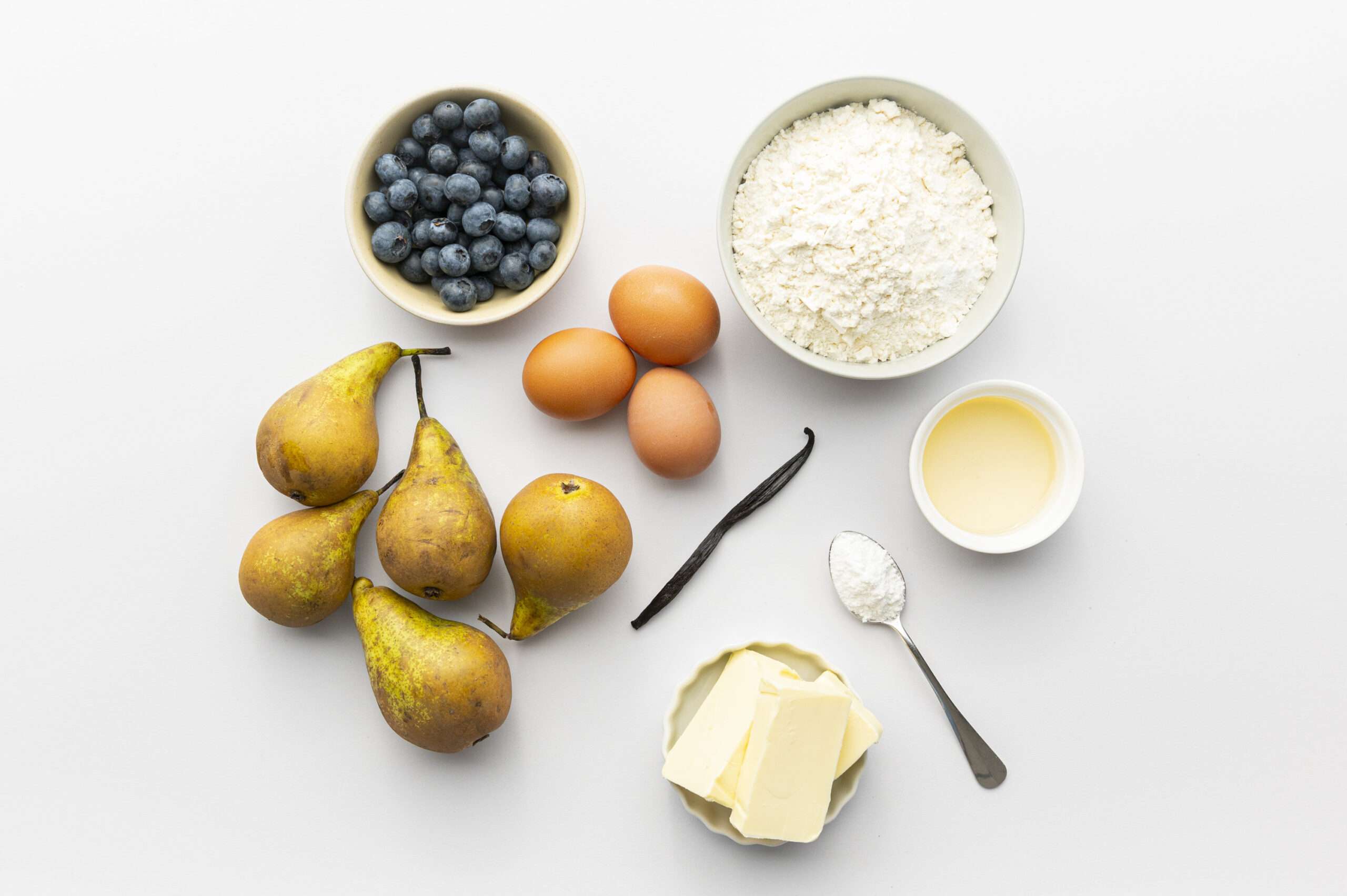 Birnenkuchen-mit-ganzen-Birnen-Zutaten