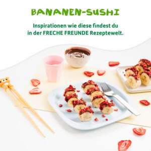 Rezept: Bananen Sushi. Bananenscheiben auf einem Teller mit Fruchtchips und Schokotopping darüber steht: Inspirationen wie diese findest du in der Freche Freunde Rezeptwelt.